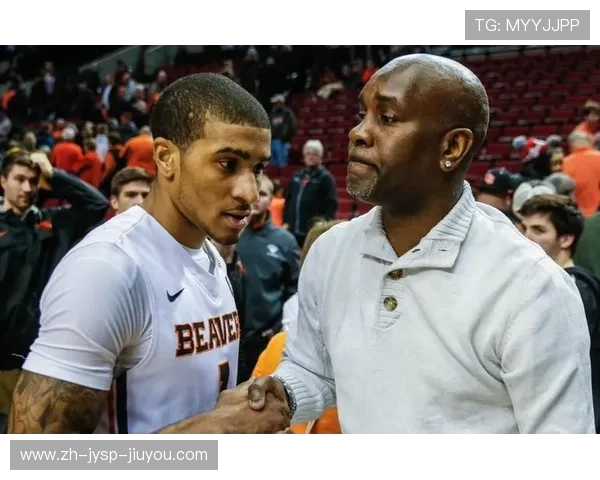 勇士专属说明书显威小佩顿替补百分百命中率贡献17432